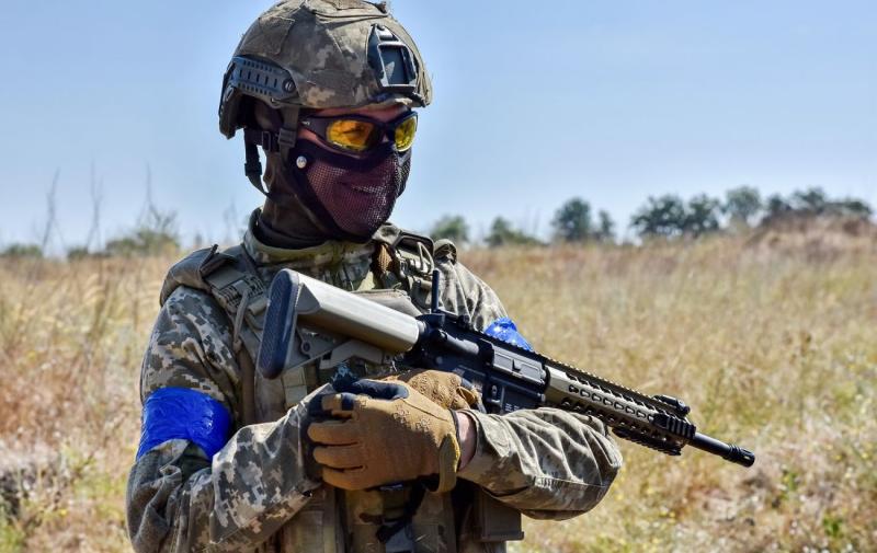 З початку доби відбулося 98 бойових зіткнень, найзапекліші бої тривають на Лиманському та Покровському напрямках, повідомляє Генштаб.