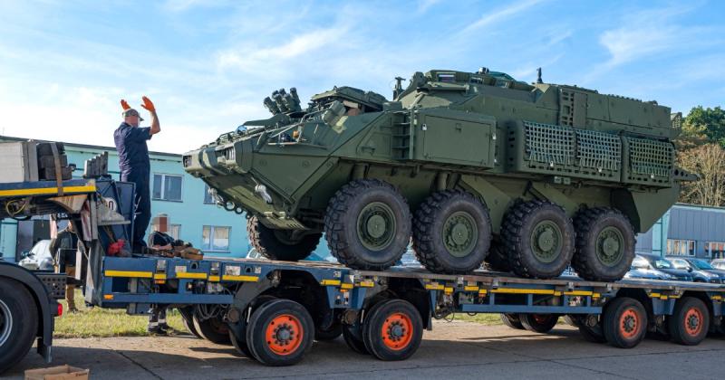 Канада надала Україні комплект бронетранспортерів LAV - Основні новини з України