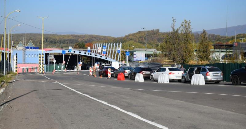 На українсько-польському кордоні зібралося 80 автомобілів у черзі - Авто bigmir)net